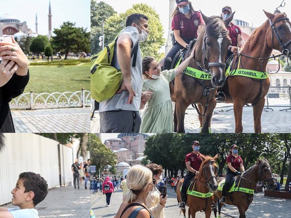 Sultanahmet Meydanı'nda Atlı Polislerden Devriye