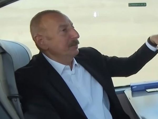 Şuşa'da Cumhurbaşkanı Erdoğan Aliyev Gardaşı ile Otobüste Uzun Uzun Sohbet Etti