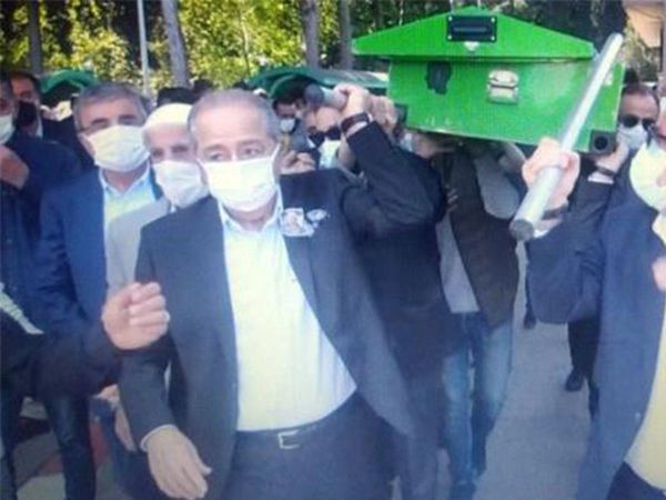 Tabutun Direği Fatih Terim’in Elinde Kaldı