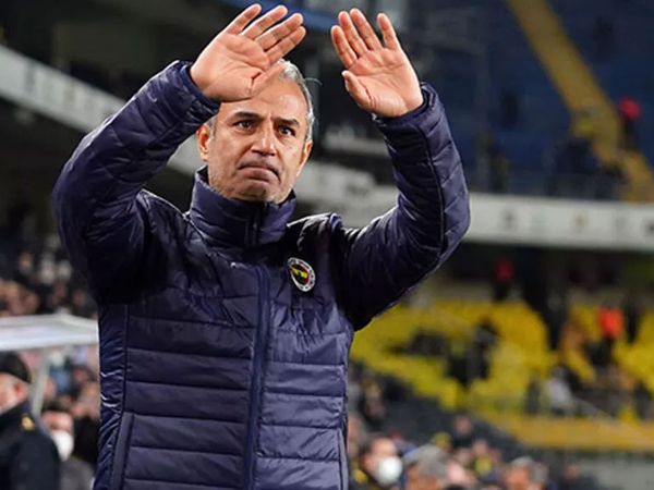 Teknik Direktör İsmail Kartal, Fenerbahçe Olağan Mali Genel Kurulu'nda takıma veda konuşması yaptı!