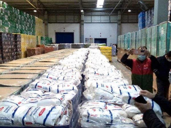 Yok artık dedirten olay! Mersin'de market deposunda tonlarca toz şeker ele geçirildi