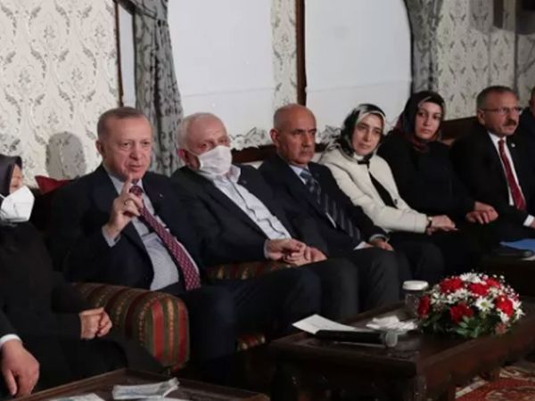 Tokat'ta çiftçi buluşması Başkan Erdoğan çiftçlerle bir araya geldi