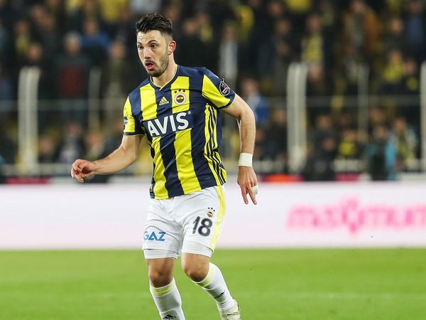 Tolgay Arslan'dan Fenerbahçe Taraftarlarını Kızdıracak Açıklamalar!
