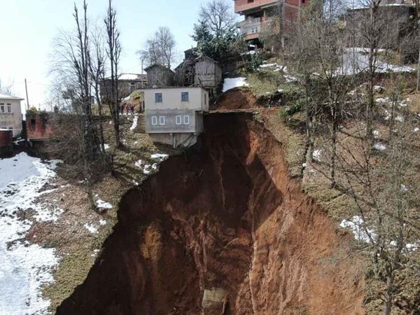 Trabzon kayıyor: Havaların ısınmasıyla son bir ayda 100’ün üzerinde heyelan meydana geldi!