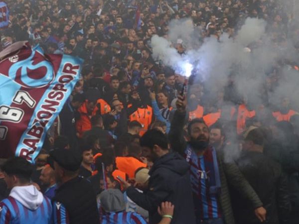 Trabzonspor'un coşku dolu şampiyonluk marşı