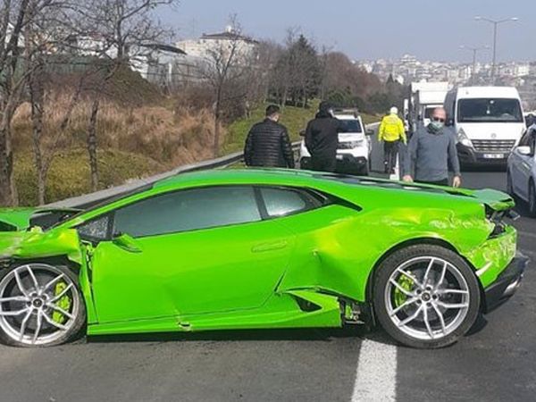 Trafik Canavarı Lüks Aracını Parçaladı!