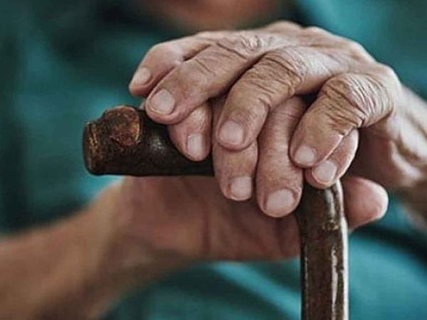 TÜİK'ten dikkat çeken çalışma: 4 haneden birinde en az bir yaşlı fert var!
