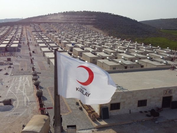 Türk Kızılay'ından İdlib'e 750 Briket Ev!