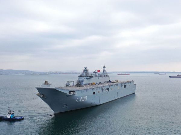 Türkiye'nin en büyük savaş gemisi TCG Anadolu'nun deniz testleri başladı!