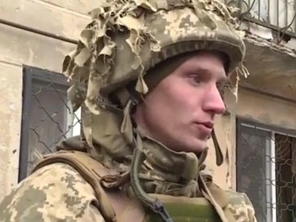 Ukrayna'da Asker Röportaj Yaparken Bomba Atıldı: O Anlar İse Kameraya Yansıdı!