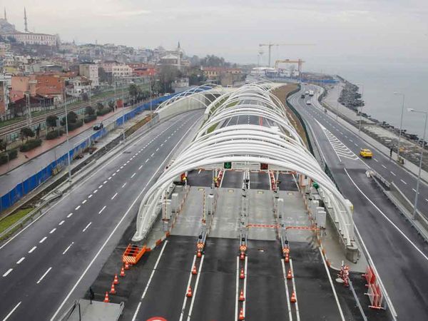 Ulaştırma ve Altyapı Bakanı Adil Karaismailoğlu müjdeyi verdi: Avrasya Tüneli 1 Mayıs itibarıyla motosiklet trafiğine aç