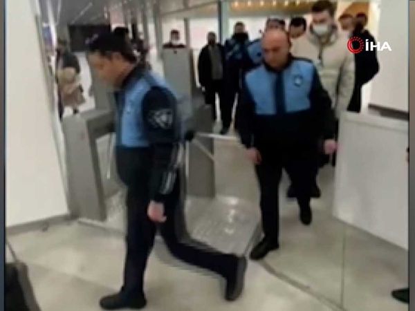 Uluslararası Fuara CHP'li Belediye'den utanılacak baskın: Yabancı müşteri korkarak kaçtı!