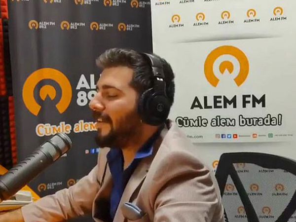 'Urfa'nın Etrafı' Türküsünün Adele'in 'Rolling in The Deep' Şarkısına Uyarlandı