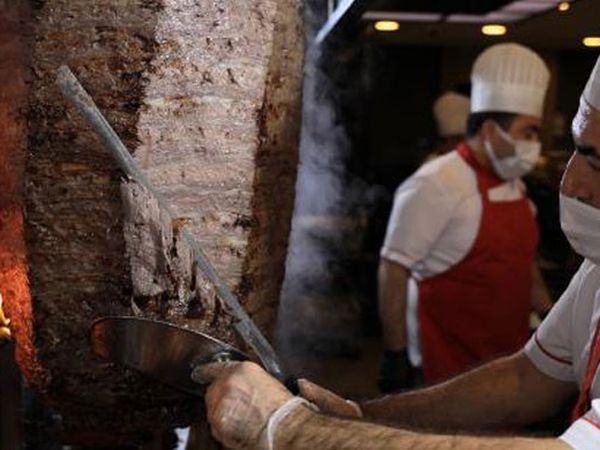 Vatandaşa Döner Diye Tek Tırnaklı Hayvan Eti Yediriyorlar