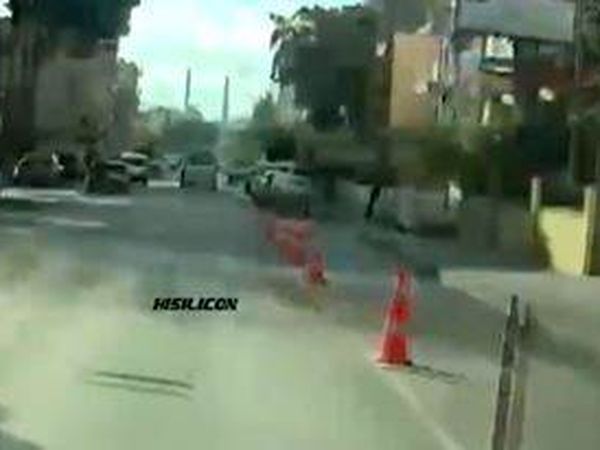  Otobüs Şöförü Yere Düşen Yaşlı Vatandaşa Yardım Etti
