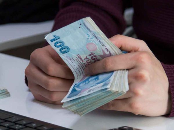 Yargıtay'dan emsal niteliğinde karar: İş arkadaşlarını telefonla gizlice kaydeden kişi tazminatsız kovuldu!