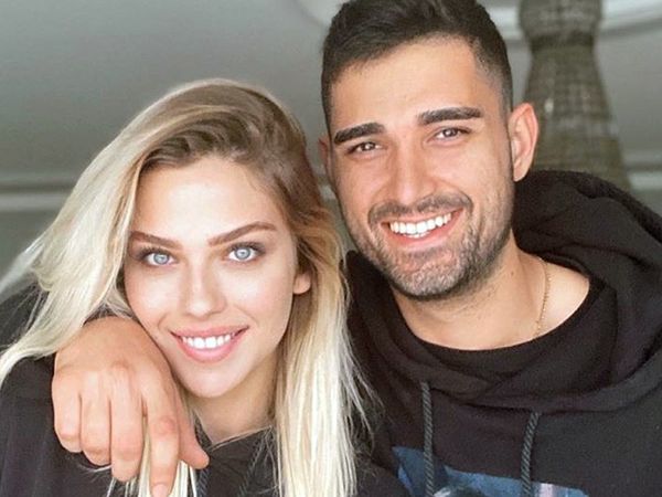 Yasemin Şefkatli'nin Transparan Gelinliği