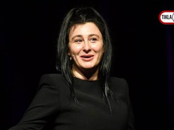 Yasemin Sakallıoğlu'ndan Esprili WhatsApp Paylaşımı