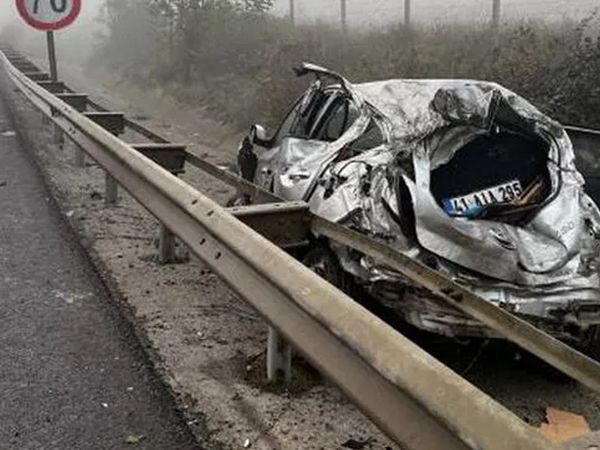 Yoğun Sis Tehlike Saçıyor: Sancaktepe’de Sisin Neden Olduğu Kazada 4 Kişi Yaralandı