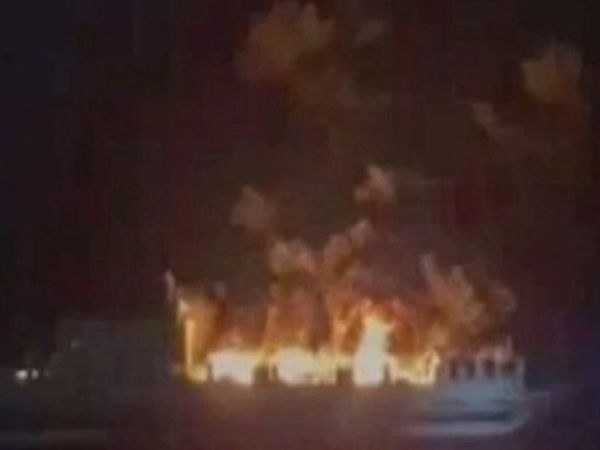 Yunanistan'da Yangın Paniği! Çıkan Yangın 288 Kişiyi Gemiye Hapsetti