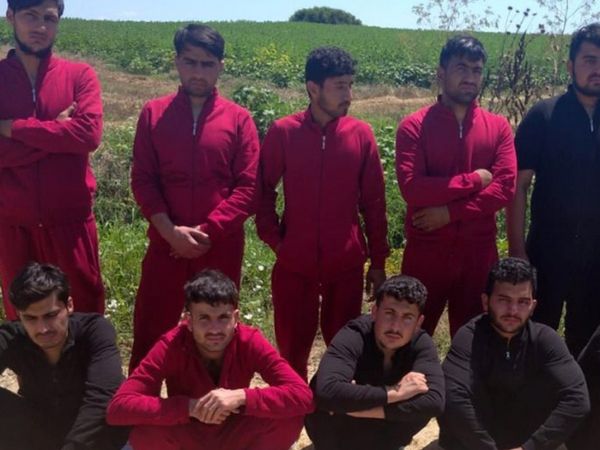 Yunanistan'dan Türkiye'ye Yasa Dışı Yollarla Geçmeye Çalışan 42 Göçmen Yakalandı