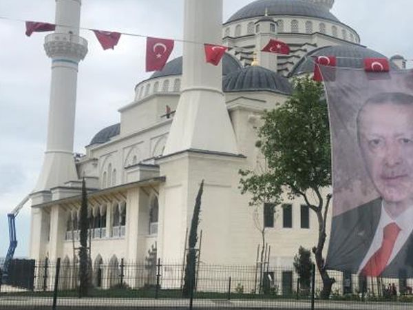 Zonguldak'ta Cumhurbaşkanı Erdoğan’ın Müjdesi Afişlerle Bekleniyor
