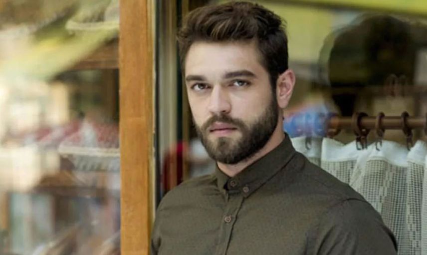 Furkan Andıç sette yaralandı! Ünlü oyuncunun sağlık durumu hayaranlarını korkuttu Kara Tahta dizisinin çekimleri devam edecek mi