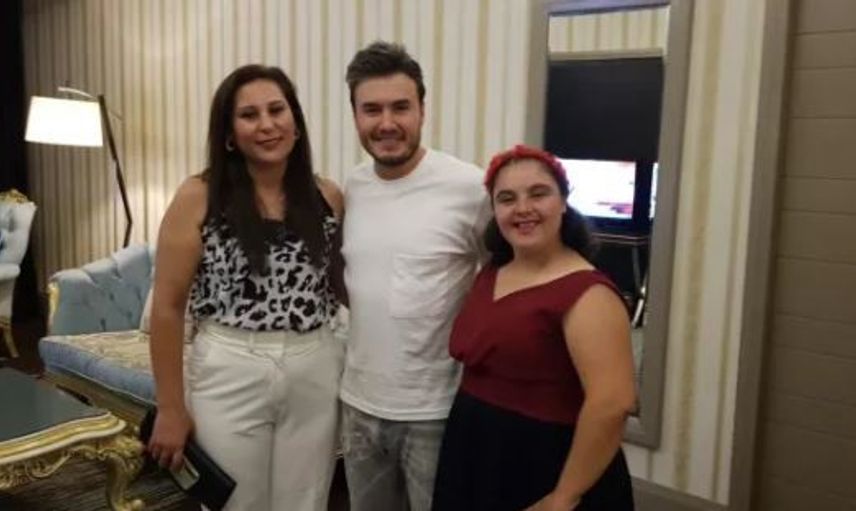 Mustafa Ceceli'den Anlamlı Jest! Hayranını Böyle Kazandı