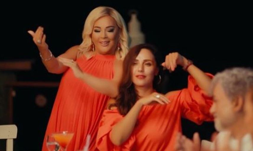 Safiye Soyman'ın herkesten sakladığı kızı ilk kez kamera karşısında!