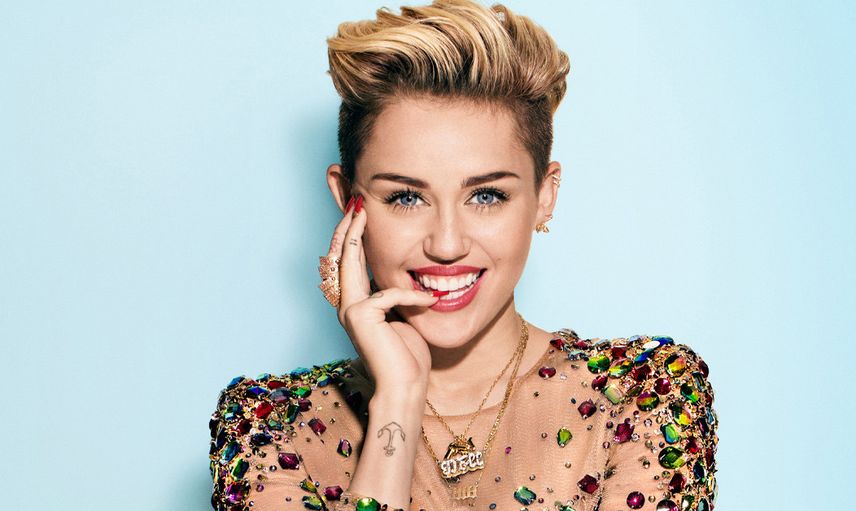 MİLEY CYRUS
