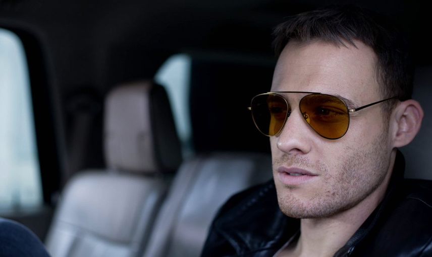 Kerem Bürsin kimdir? 