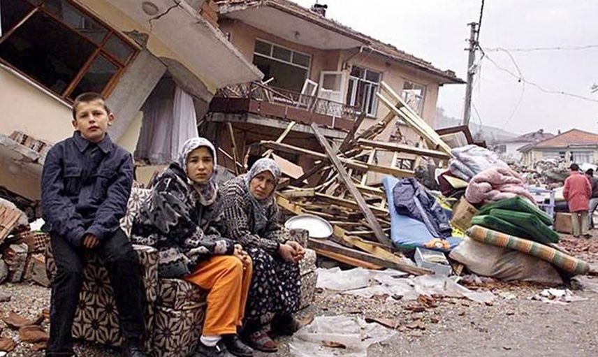 99 yılındaki büyük Marmara depremi felaketinin 23. senesine özel 23 acı görüntü!