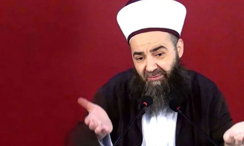 Cübbeli Ahmet Mahmut Ustaosmanoğlu'nun cenazesinde hüngür hüngür ağladı! Mahmut Efendi'nin Cübbeli Ahmet'e vasiyeti herkesi şoke etti