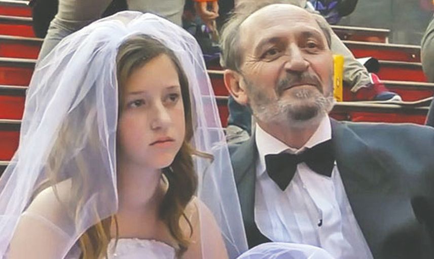 Üvey kardeşi müdahale etti