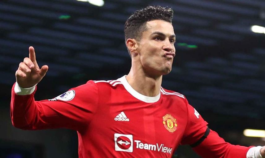 Fenerbahçe'nin eski yıldızı Robin van Persie, Cristiano Ronaldo'nun takımı Manchester United'da yardımcı antrenör olacak!