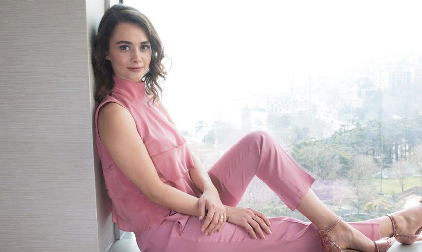 Hande Soral kimdir?