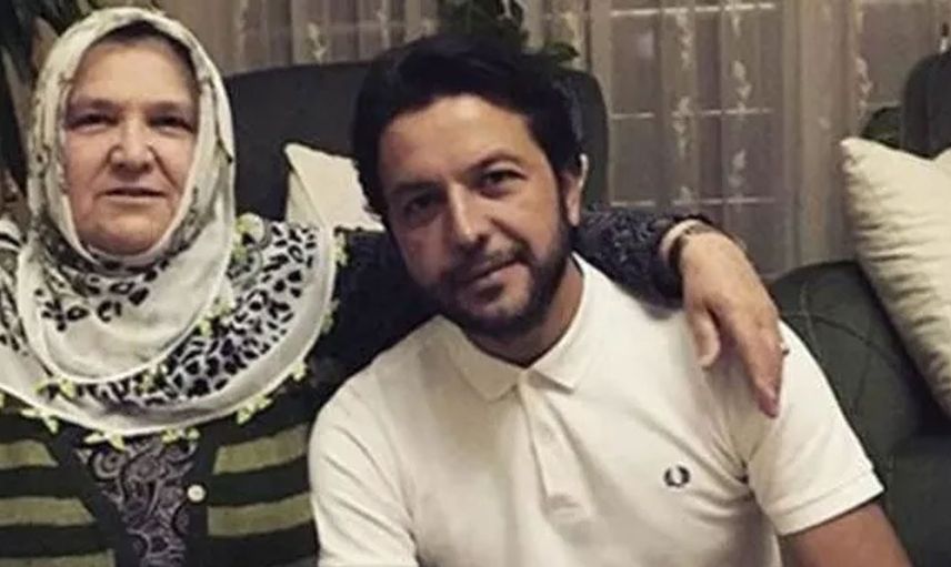 Siyasete atılıyor