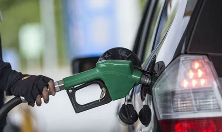 Akaryakıt fiyatlarındaki değişkenlik devam ediyor! Motorine gelmesi planlanan zam yine iptal edildi