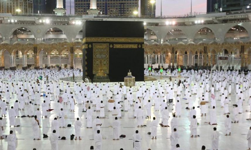 Kabe’de İlk Teravih Namazı Korona Önlemleri Altında Gerçekleşti