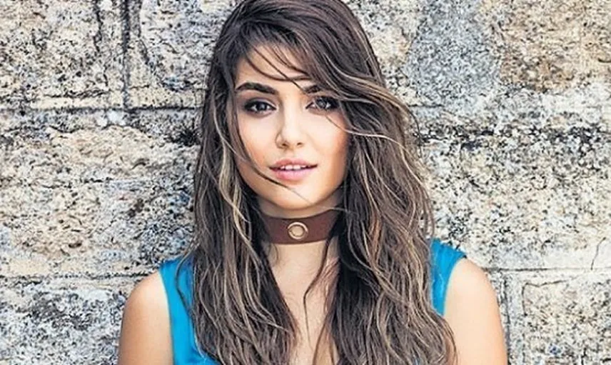 Hande Erçel'in Yatak Odası Fotoğrafları Ortaya Çıktı