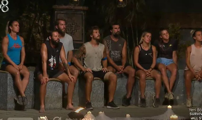 Survivor’da bu hafta elenen isim belli oldu! Yarışmanın fenomen ismi ada hayallerine veda etti