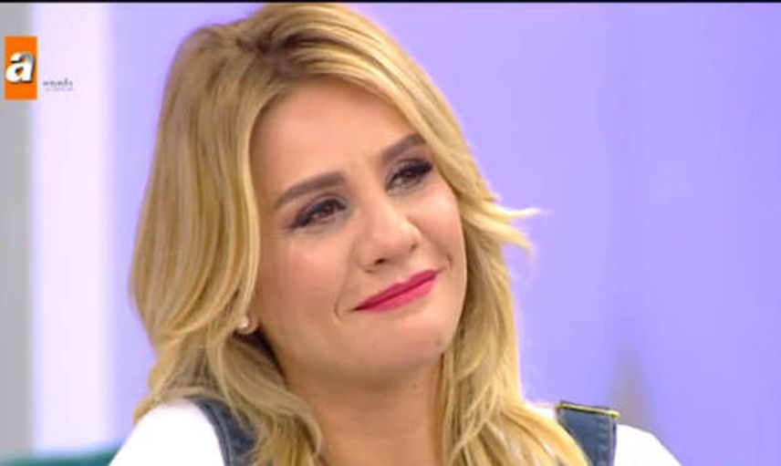 Esra Erol, Zuhal Topal'a Feci Patladı!
