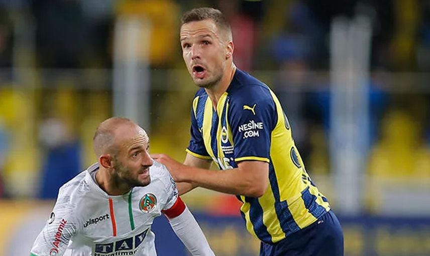 Fenerbahçe'den Transferde Efecan Karaca Hamlesi Geldi!