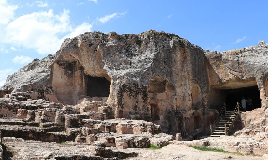 Diyarbakır’da Uygarlık Tarihine Işık Tutan Mağaralarda Kazı Başlıyor