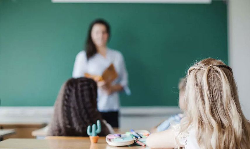 17 yaşındaki öğrencisi ille cinsel ilişkiye giren öğretmenin yazışmaları ifşa oldu! Öğretmenin yaptıkları yok artık dedirtti