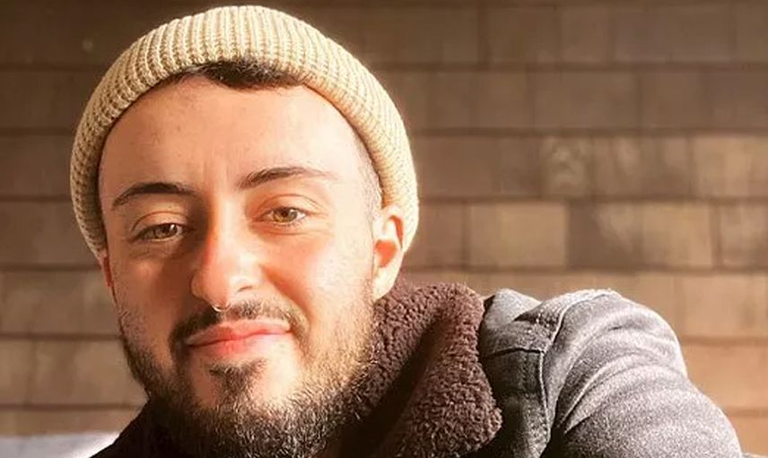 Bir türlü karar veremedi: 19 yaşındaki genç iki kez cinsiyet değiştirdi!