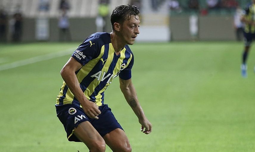 Fenerbahçe'de Mesut Özil, Vitor Pereira İle Toplantı Yaptı!