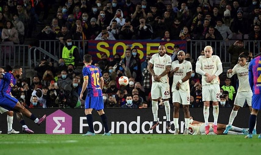 Galatasaray'ın yıldız futbolcuları Mostafa Mohamed, Kerem Aktürkoğlu, Marcao, Victor Nelsson, Berkan Kutlu ve Sacha Boey'i UEFA Avrupa Ligi'nde oynanacak olan Barcelona maçında menajerler izlemeye gelecekler!