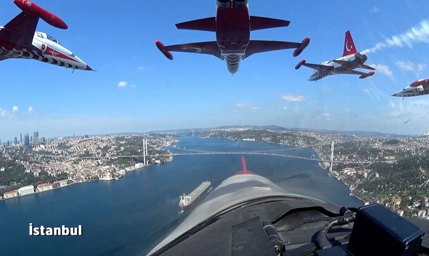 Türk Yıldızları'ının kokpitinden Türkiye manzaraları! Birçok ilimizden büyüleyen görüntüler