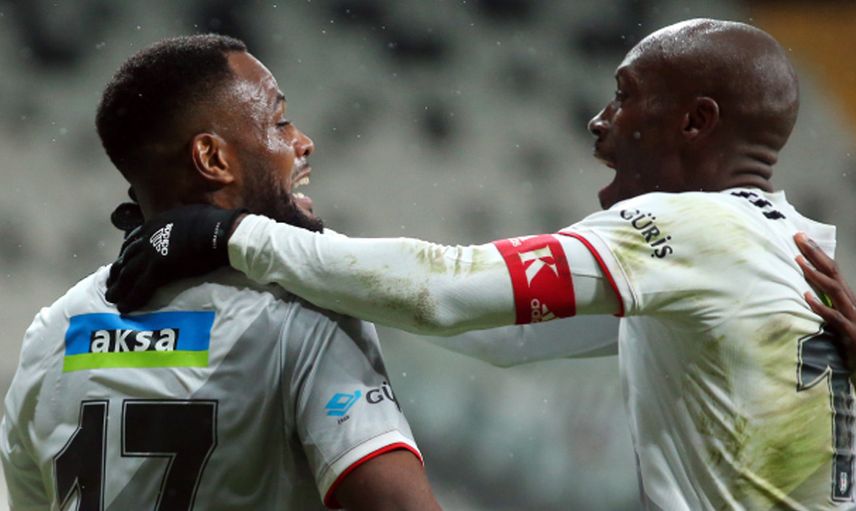 Beşiktaş'ta Cyle Larin'in Transferi İçin Atiba Hutchinson Devreye Girdi!